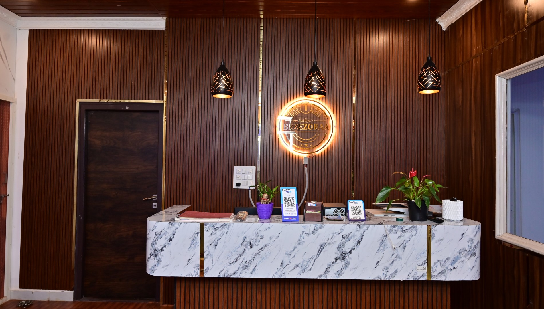 Hotel Breezoraa